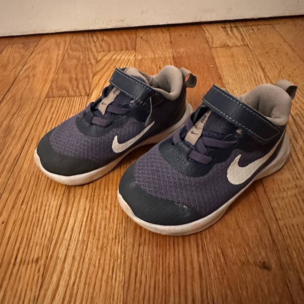 Nike Kids Navy and White Sneakers
